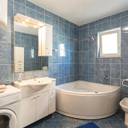 아파트 2 Bedroom Lovely In Ploce *