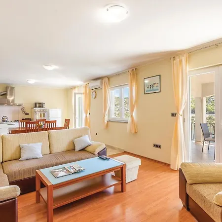 2 Bedroom Lovely In Ploce