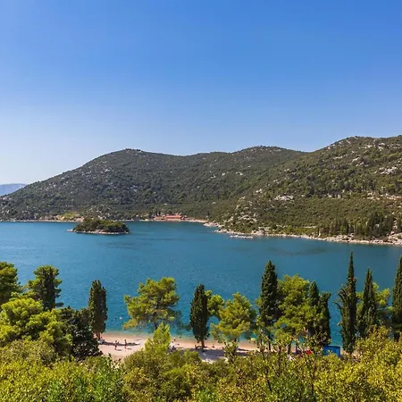 Apartment 2 Bedroom Lovely In Ploce *